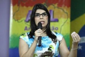 Para Chyntia Barcelos, embora não se tenha uma lei que criminalize a homofobia no Brasil, qualquer tipo de discriminação está proibida pela Constituição Federal 