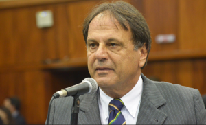 Deputado Adib Elias é o autor do projeto de lei