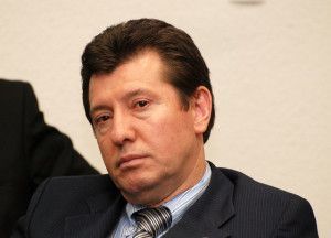 José Nelto acha que a medida é inconstitucional e pode ter impacto na vida dos servidores e suas famílias.