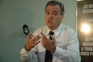 Jorcelino Braga foi condenado a indenizar Lereia por danos morais
