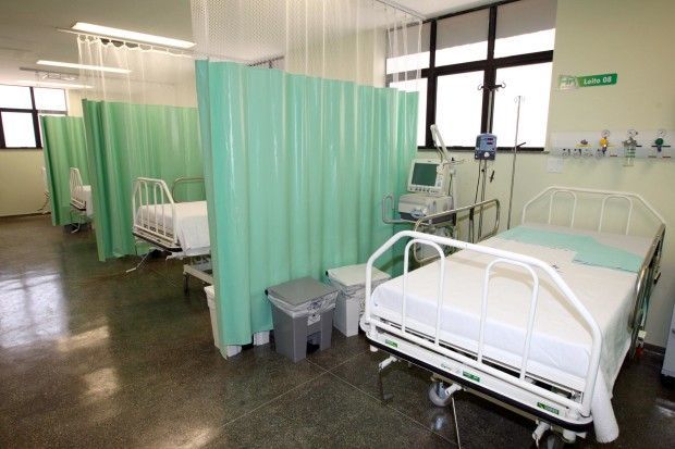 Todos os hospitais já em funcionamento e os que forem construidos deverão contar com Unidade de Tratamento Intensivo