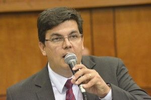 O deputado Jean diz que o Uber concorre de forma desleal com os táxis