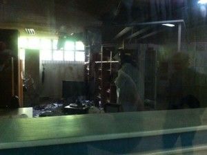 O incêndio atingiu a escrivania e a sala do juiz