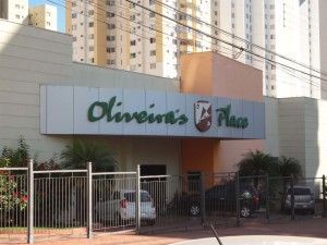 Fachada do Oliveira's Place, no Setor Bueno