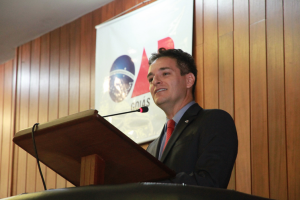 O advogado Roberto Serra