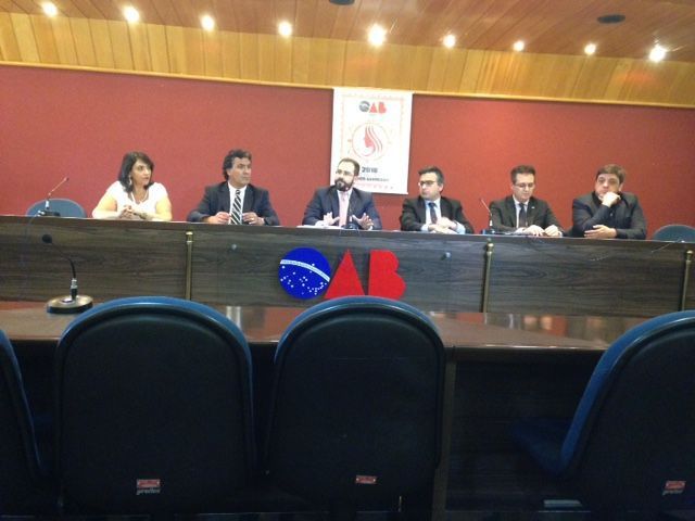 Diretoria da OAB-GO durante apresentação do relatórios das auditorias nesta quinta-feira