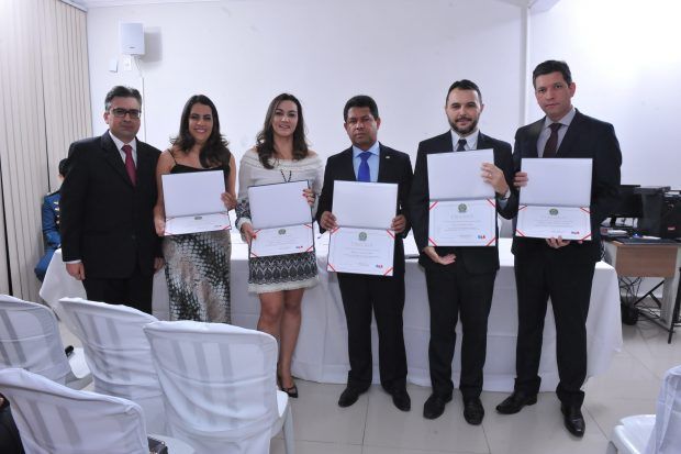 A diretoria da subseção durante solenidade realizada nesta sexta-feira