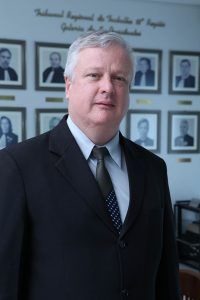 O juiz-auxiliar