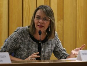 A ministrado TST Kátia Magalhães participa dos debates hoje
