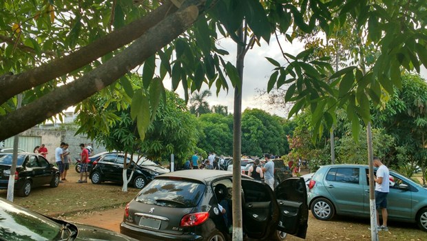 Moradores dizem que os jogadores estão perturbando a paz