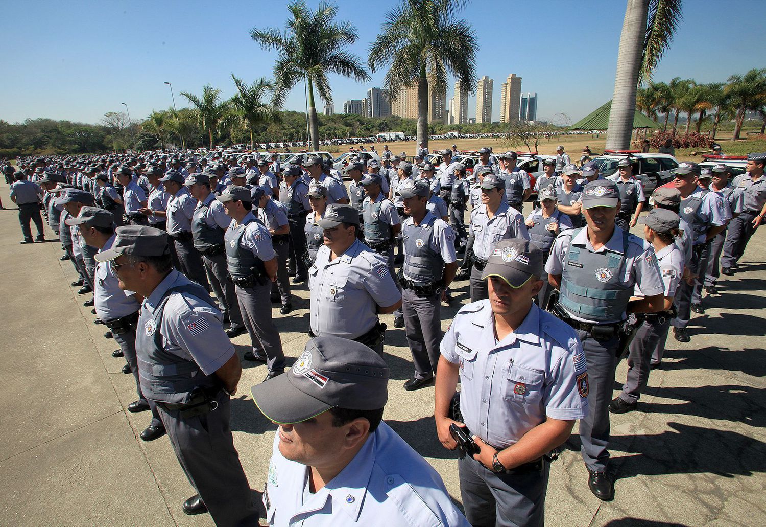 GA-Apresentação de 2.000 Policiais Militares retirados de funções administrativas para atividades fins em todo o Estado