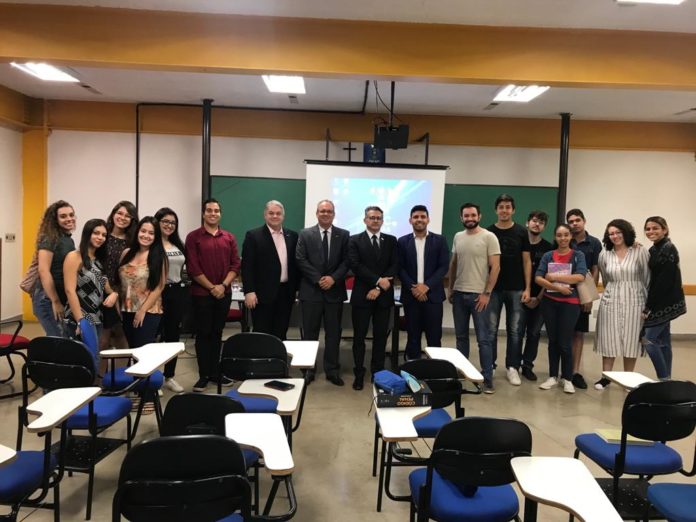 Palestra - estudantes da PUC-GO