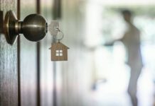 Incorporadora responde por taxas condominiais de imóvel recusado por consumidores após constatação de avarias locação interdição locatário