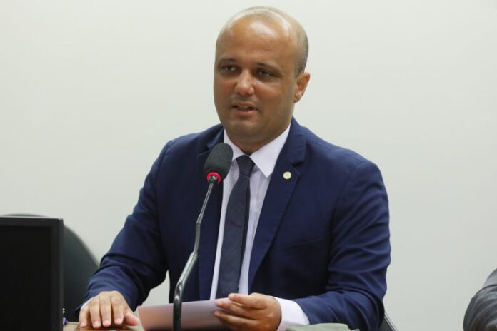 Vitor Hugo