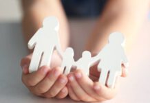 Dia das Crianças: Quem tem direito de ficar com os filhos quando os pais são separados? adoção busca ativa dia nacional