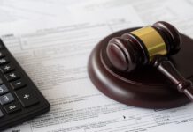 TJGO reduz pena de 11 para 3 anos de condenada em caso de repasses de gratificações por servidores TJGO mantém retenção de 50% em distrato de imóvel sob regime de afetação