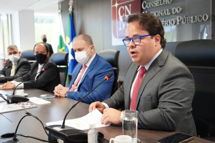 Carlos Vinícius - no CNMP