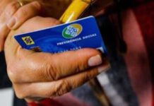 Pais podem trabalhar sem perder automaticamente o BPC de filho com deficiência, explica especialista