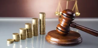 Empresa que manteve negativação mesmo após negociação de dívida terá de indenizar consumidor Financeira e empresa que prometiam redução de financiamento são condenadas por deixar consumidora ainda mais endividada