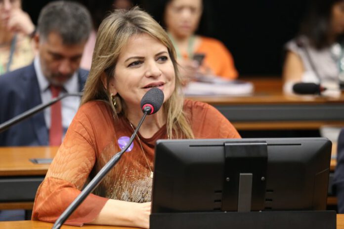Flávia Morais 2
