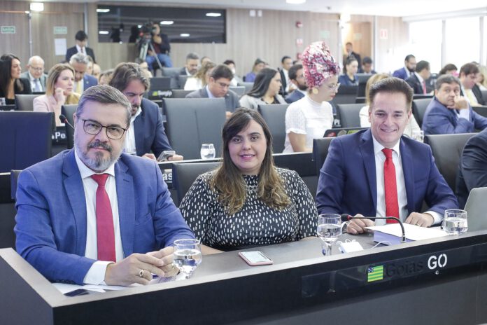 David Soares, Ariana Garcia e Roberto Serra