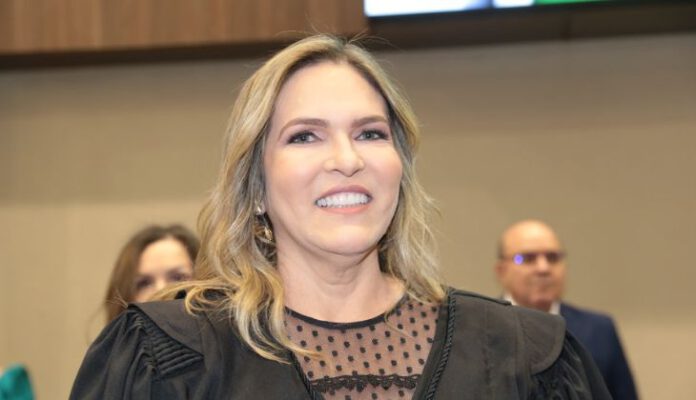 Mônica Cezar Moreno Senhorelo