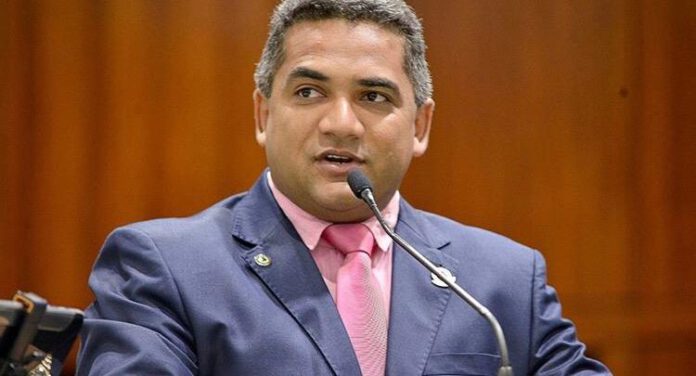 deputado Julio Pina