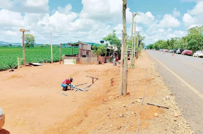 desocupação de beira de estrada