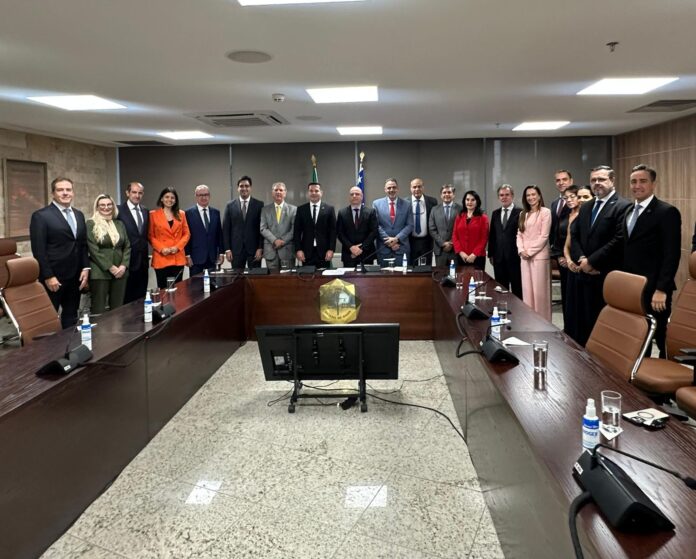 Entrega de lista sêxtupla