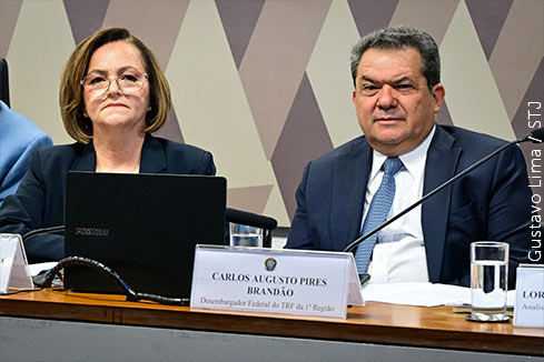 Maria Marluce Caldas Bezerra e Carlos Augusto Pires Brandão