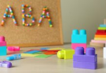 Câmara de Goiânia derruba veto de Mabel a projeto que autoriza método ABA para alunos com autismo