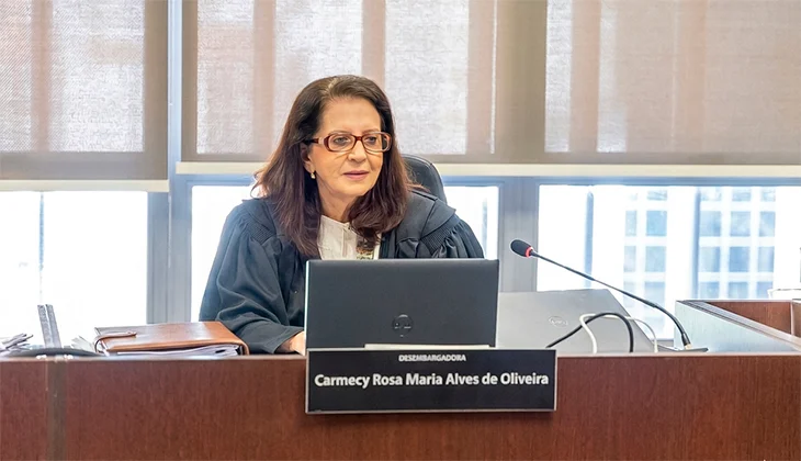 Carmecy Rosa Maria Alves de Oliveira