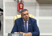 Câmara derruba veto e garante identificação de vereadores em placas de obras públicas