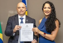 Juíza do Rio de Janeiro toma posse no TJGO após permuta com magistrado goiano
