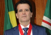 Advogado e professor Eurípedes Ribeiro recebe Medalha Maguito Vilela na Câmara de Goiânia