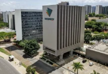 Dataprev recebe inscrições de concurso para 212 vagas, com salários de até R$ 10.685,44