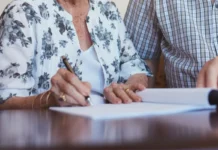 Visita não solicitada a idosos para oferecer empréstimo consignado é assédio de consumo Visita não solicitada a idosos para oferecer empréstimo consignado é assédio de consumo
