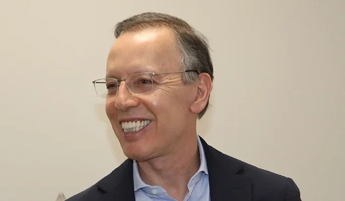 Carlos França