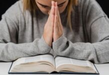 Adventista que teve pedido de folga aos sábados negado consegue rescisão indireta e indenização